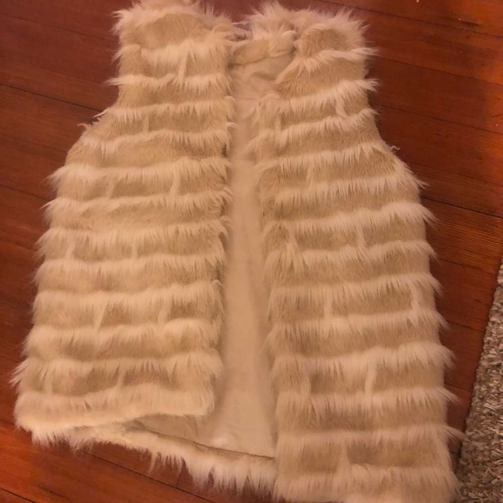 Forever 21 faux fur vest